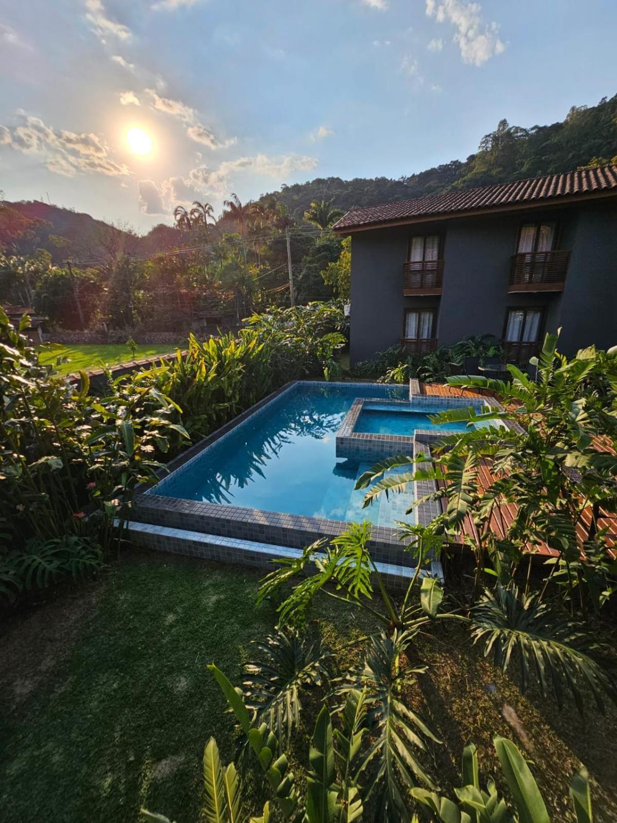 Pousada Vila Ipuan Pauba Exterior photo